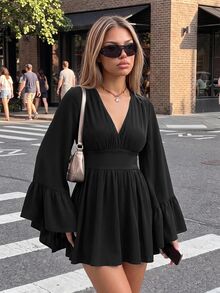 SHEIN ICON 女款純色V領喇叭袖時尚迷你洋裝 - 黑色 - 查看 3