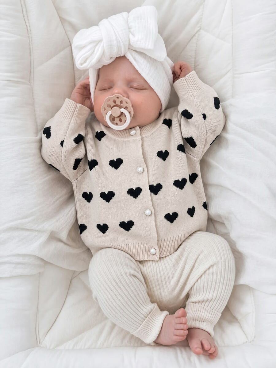 SHEIN Newborn Baby Heart Jacquard Faux Pearl Decorative Button Knit Cardigan Neutral - Beige - View 1