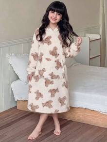SHEIN 少女秋/冬款寬鬆保暖內裡加厚雙面絨毛可愛卡通熊印花連帽袋鼠口袋長袖睡衣家居服睡袍 米色女童睡衣 - 白色 - 查看 1