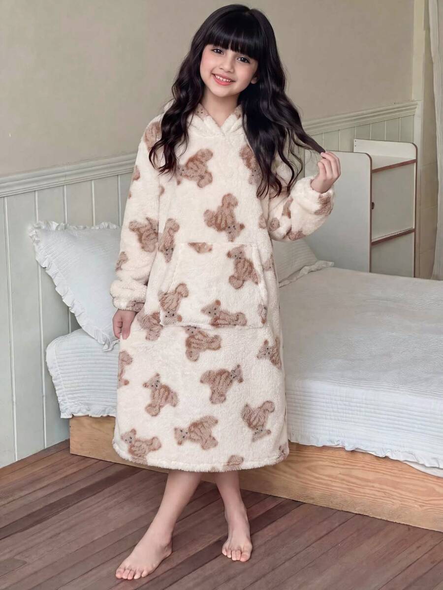 SHEIN 少女秋/冬款寬鬆保暖內裡加厚雙面絨毛可愛卡通熊印花連帽袋鼠口袋長袖睡衣家居服睡袍 米色女童睡衣 - 白色 - 查看 1