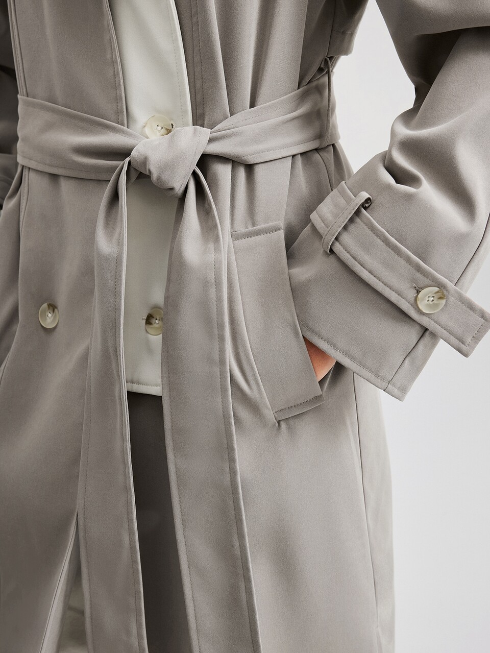 2026 New Autumn Women's Trench Coat Jacket, Loose Fit, Bestselling Solid Grey With Apricot Contrast, Long Sleeve, Button Pockets, Design-Driven Casual Commute Urban Modern Minimalist Elegant Tea Party Independence Day Old Money Style Teacher Outfit Women's Office Wear Holiday Dress Vacation Date Outfit Women's Outwear Fashion Versatile Women's Trench Coat Jacket