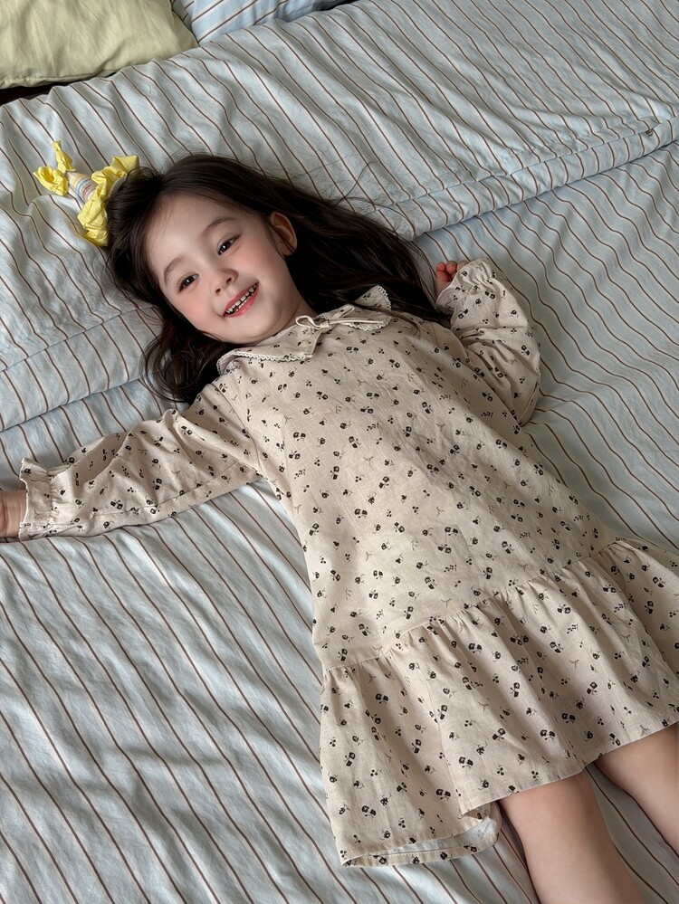 DAZY Infant (Girl) Round Neck Striped Comfortable Korean Style Spring Summer All Season Loungewear - Beige - View 4