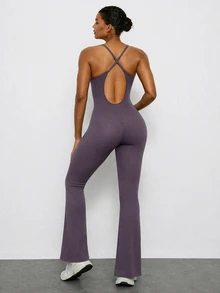 Voyena Jumpsuit Olahraga Wanita Ukuran Plus Tanpa Punggung dengan Tali Bahu Tipis - Purple - View 2