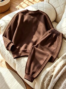 Setelan 2 Potong Sweatshirt Lengan Panjang Kerah Bulat Nyaman untuk Anak Laki-Laki, Gaya Minimalis dengan Slogan Bahasa Inggris, Cocok untuk Musim Gugur/Musim Dingin/Musim Semi, Mudah dan Nyaman, Sempurna untuk Kembali ke Sekolah, Pesta, Piknik di Luar Ruangan, Fotografi Jalanan, Kampus, Liburan, Hadiah - MultiWarna - View 2