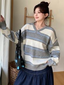 Dazy Plus Contrast Stripe Loose Long Sleeve V-Neck Casual Vintage Pullover Knit Sweater, Autumn/Winter - Grey - View 5