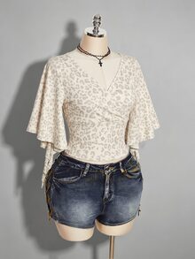 SHEIN ICON تي شيرت مقاس كبير بطبعة نمر وأكمام مكشكشة - متعدد الألوان - مشاهدة 6