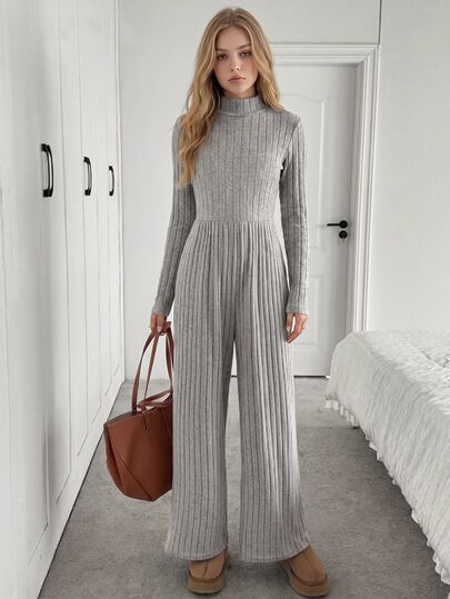 SHEIN Autumn/Winter Tween Girls Elegant Small Stand Collar Ribbed Plush Texture Fabric Back Zipper Long Sleeve Fitted Wide Leg Jumpsuit Suitable For Daily Commute Casual Vacation Sister Gathering Street Style