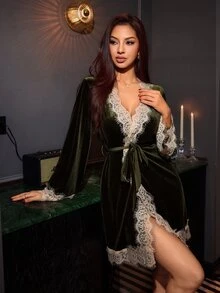 SilkySpell رداء نسائي مريح فضفاض من الدانتيل والقطيفة الأخضر بتصميم مرقع - أخضر - مشاهدة 1