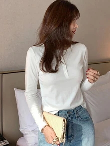 DAZY 女款圓領純色基本款白色短袖T恤 春夏 - 白色 - 查看 4