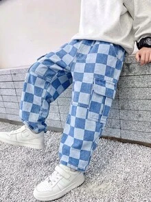 SHEIN 男童返校季藍白格紋工裝牛仔長褲，寬鬆休閒秋冬款 - 淺色水洗藍 - 查看 1
