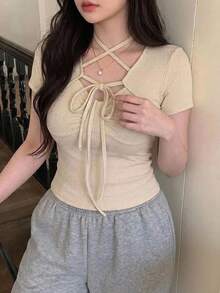 Dazy Plus Áo thun nữ casual đa năng màu trơn, nhún rúm, dây rút, nơ thắt, chiết eo, mẫu mới cho xuân hè thu - Màu be - Xem 3