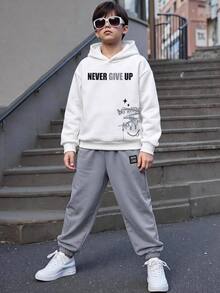 SHEIN 2件組兒童青少年男孩休閒百搭白色連帽衛衣與灰色慢跑長褲套裝，Y2K穿搭，百搭上衣，適合秋冬、學校、家庭聚會、度假、派對，秋季穿搭，冬季穿搭 - 彩色 - 查看 3