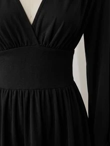 SHEIN ICON 女款純色V領喇叭袖時尚迷你洋裝 - 黑色 - 查看 6