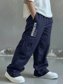 SHEIN 兒童青少年男孩休閒字母印花日常舒適工裝口袋直筒寬鬆長褲 - 藏蓝色 - 查看 1