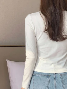 DAZY 女款圓領純色基本款白色短袖T恤 春夏 - 白色 - 查看 5
