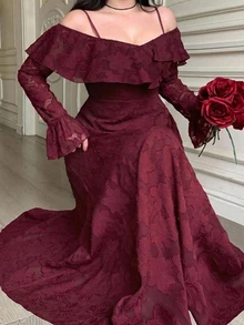 Dazy Plus Brudklänning i plus size, fransk stil, med spaghettiaxelband, off-shoulder och blomapplikation - Bourgogne - Visa 6