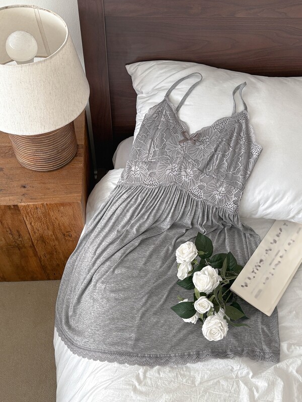 DAZY Sexy Knitted Lace Patchwork Spaghetti Strap Waist-Cinching Short Women's Nightgown