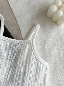 SHEIN Vintaside Kids 女嬰春秋短款黑色PU皮革夾克與白色提花肩帶洋裝2件套，優雅時尚，適合室內/戶外拍照及其他場合 - 黑與白 - 查看 4