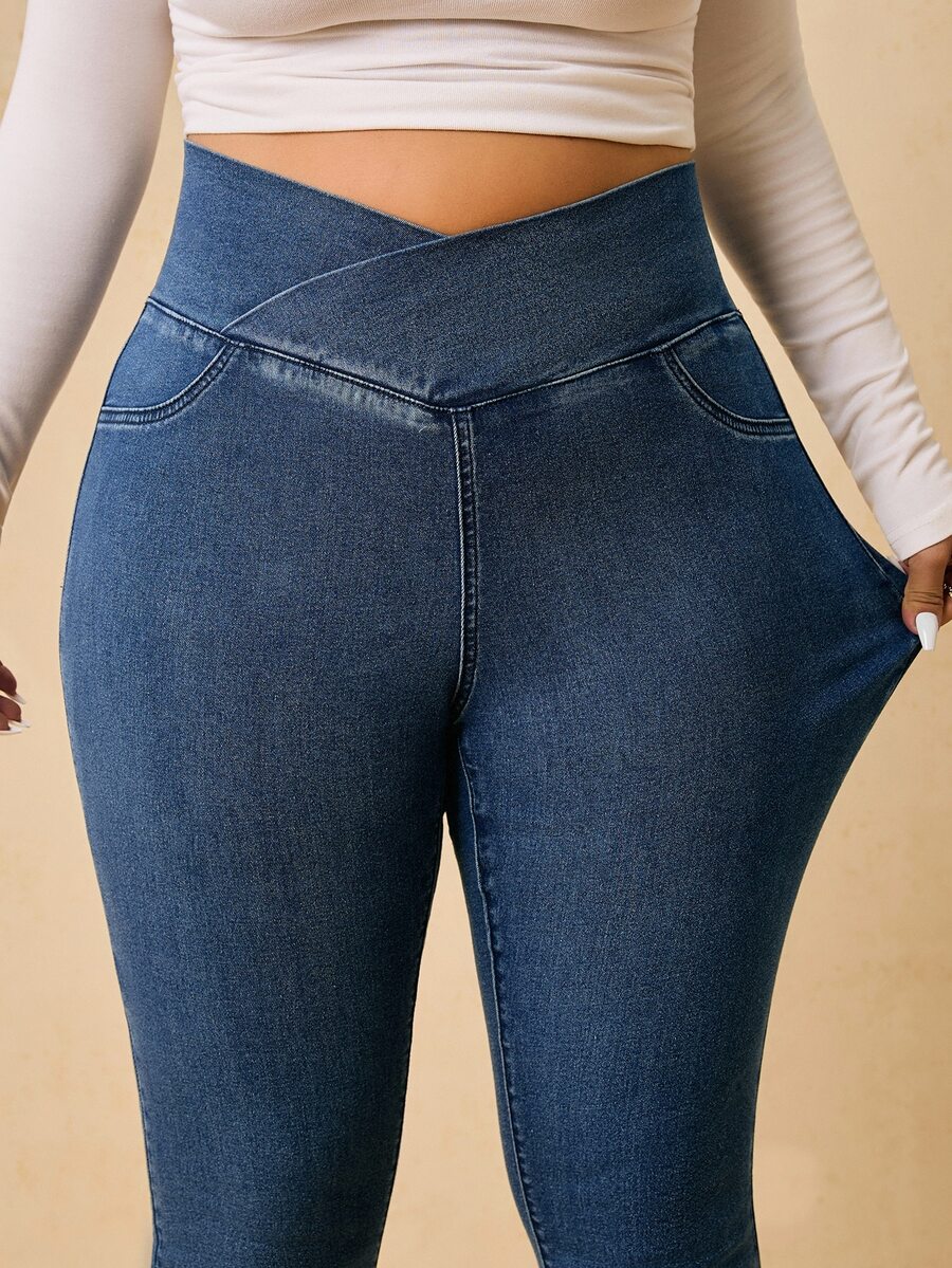 SHEIN Tall CURVE 大尺碼休閒水洗重疊腰頭修身牛仔褲 - 藍色 - 查看 1