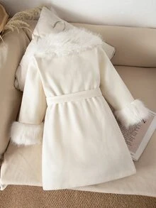 SHEIN Elladie kids جاكيت كاجوال متعدد الاستخدامات للفتيات الصغيرات من القطيفة مع تصميم رقعات وعقدة عند الخصر - بيج - مشاهدة 2
