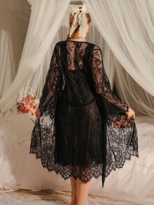 DelicateAllure Conjunto de 2 piezas de camisola maxi y camisón de encaje minimalista, sexy y romántico, con malla y diseño calado - Negro - Ver 2