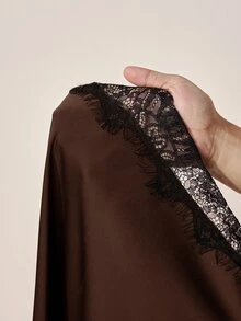 Zivah 女款優雅短洋裝，立領、短袖、對比蕾絲與腰部鏤空設計 - 鏽棕色 - 查看 10