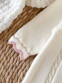 SHEIN 新生兒嬰兒針織連身衣套裝，女嬰針織套頭領口長袖連身衣連腳套 + 針織帽，適合秋冬，杏色淺色，百搭日常穿著，麻花編織設計，時尚時尚，對比粉色蝴蝶結設計，優雅可愛 - 杏色 - 查看 4