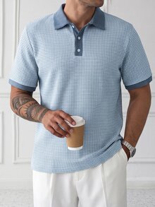 HUEFORM 男士夏季韓系成熟休閒藍白針織提花紋理對比色羅紋領短袖 Polo 衫上衣 - 藍色 - 查看 1