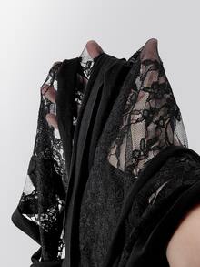 SHEIN ICON Kaos Hitam Ukuran Plus Wanita Gaya Y2K dengan Desain Sobek dan Usang di Bagian Belakang, Model Renda 2 in 1 Lengan Panjang untuk Musim Gugur - Hitam - View 10
