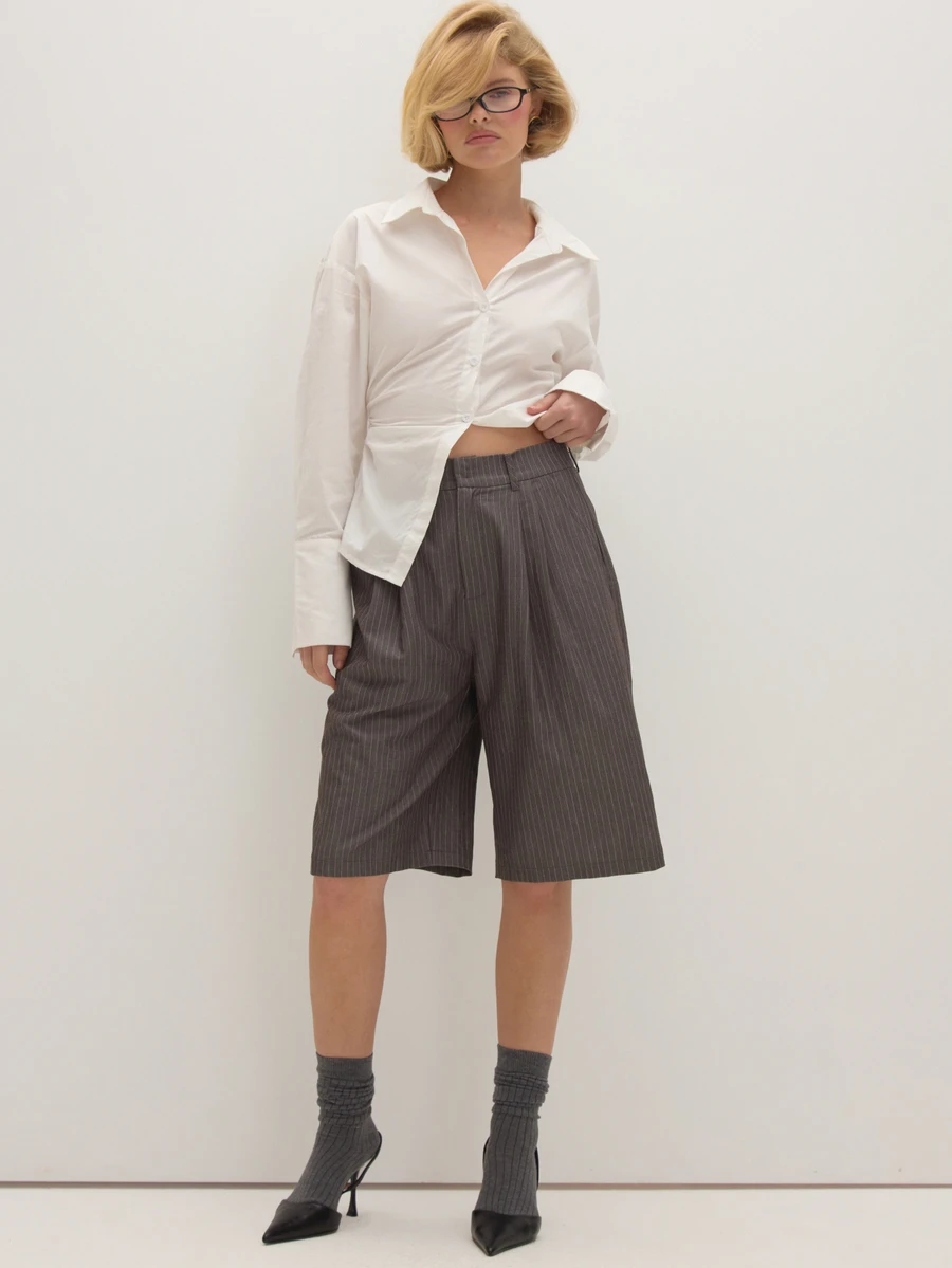 MUSEYN Dark Grey Woven Pinstripe Long Tailored Shorts Casual Relaxed Vacation Weekend Fall Fashion - Dark Grey - View 1