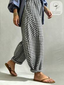 SHEIN Women's Summer 2026 New Bohemian Retro Blue Plaid Loose Lantern Balloon Pants, Cropped Length, Cotton Textured Bubble Plaid Fabric; Elastic Waist Design Fits Various Body Types, Loose Lantern Silhouette Casual And Relaxed, Rolled Hem Adds Detail And Layering, Suitable For Daily Outings, Casual Looks, Lazy Vacation, Perfect For Creating A Bohemian Relaxed Atmosphere, Boho Lantern Pants, Plaid Cropped Pants, Comfortable Summer Long Pants - Black and White - View 7