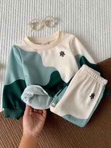 SHEIN 男嬰秋冬可愛休閒卡通圖案長袖運動衫與長褲套裝 - 彩色 - 查看 8