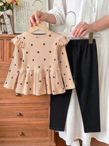 女童 4-7歲 2件套 心形印花荷葉邊長袖T恤與內搭褲，適合購物、外出、上學等春秋場合 - 卡其色 - 查看 2