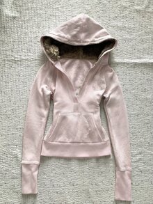 IslaSuriya V-Neck Hooded Slim Fit Women's Sweatshirt - Pink - View 1