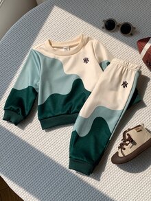 SHEIN 男嬰秋冬可愛休閒卡通圖案長袖運動衫與長褲套裝 - 彩色 - 查看 3