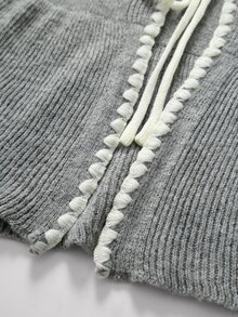 GlowEve CURVE Cardigan Rajut Leher V dengan Simpul Pita. Trim Kontras. Sweater Cardigan Ukuran Besar Gaya Romantis Prancis - Light Grey - View 3