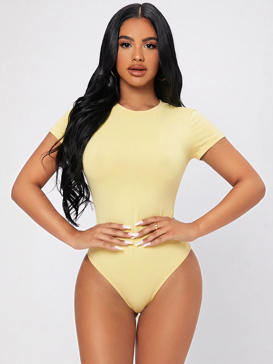 SHEIN PETITE 女款純色極簡百搭圓領連身衣 - 淡黃色 - 查看 1