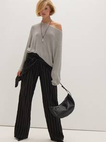 MUSEYN Celana Panjang Garis-Garis Hitam Potongan Lurus dengan Detail Tali Pengikat - Hitam - View 1
