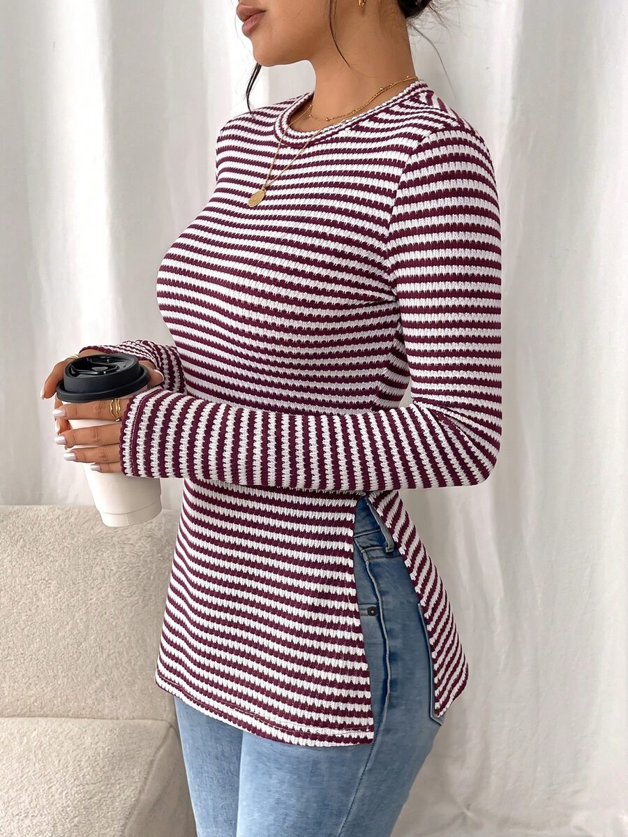 SHEIN Frenchy 女款休閒條紋側開衩T恤，秋季 - 酒紅色 - 查看 1