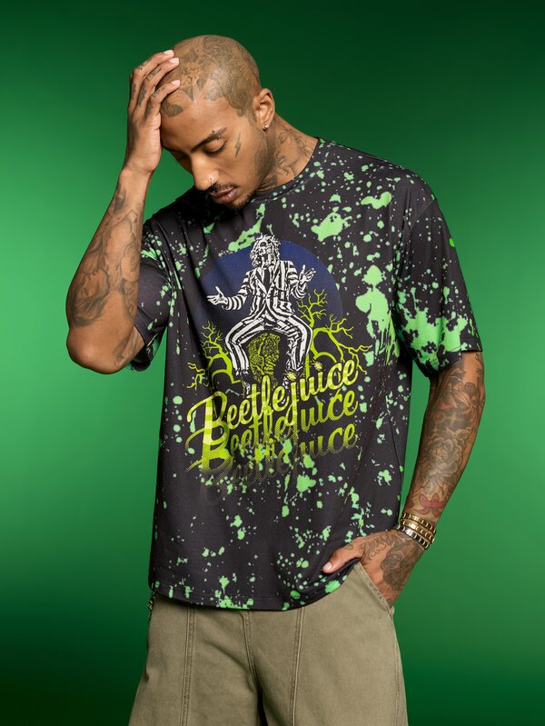 Beetlejuice X SHEIN Men T-Shirts