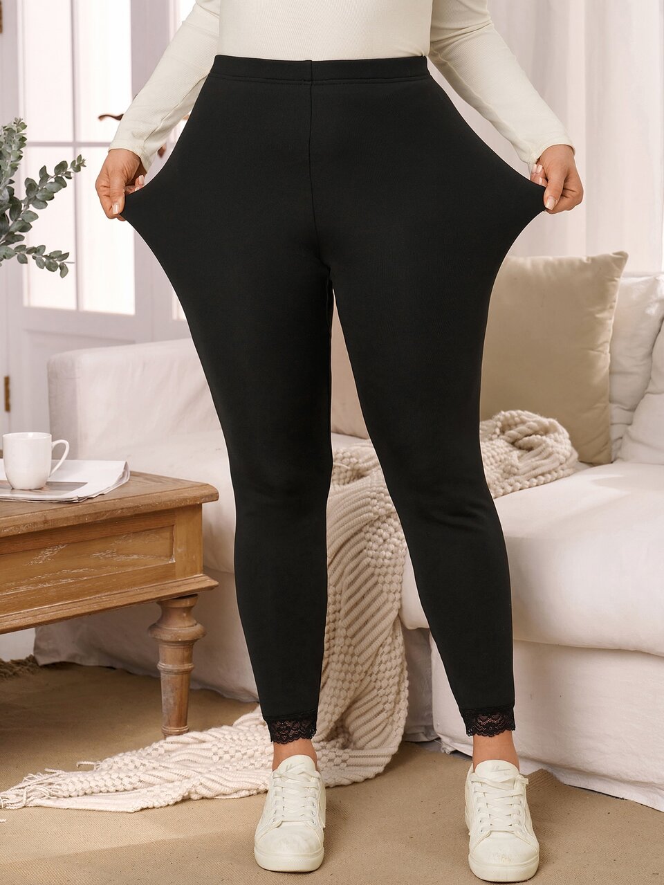 Plus Size Women's Autumn/Winter Casual Vacation Country Elegant  Thermal Lined Lace Patchwork Solid Black Leggings,Warm,Fall,Daily Wear,Gym