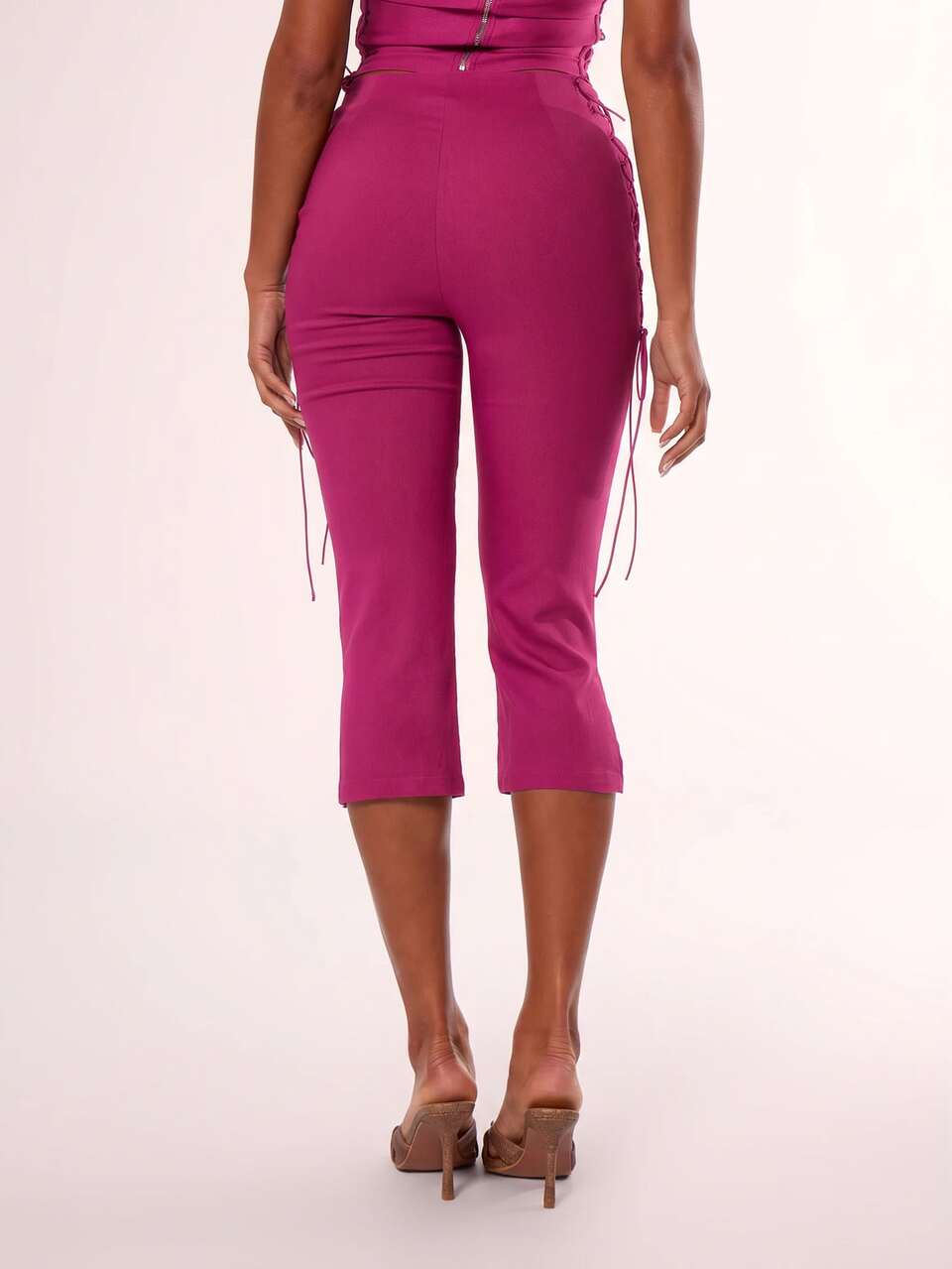 Calça Capri com Cadarço Lateral Verão Anos 90 Férias de Verão Clube Ibiza Rave Festival Festa Dia dos Namorados Calça Casual