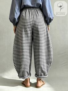SHEIN Women's Summer 2026 New Bohemian Retro Blue Plaid Loose Lantern Balloon Pants, Cropped Length, Cotton Textured Bubble Plaid Fabric; Elastic Waist Design Fits Various Body Types, Loose Lantern Silhouette Casual And Relaxed, Rolled Hem Adds Detail And Layering, Suitable For Daily Outings, Casual Looks, Lazy Vacation, Perfect For Creating A Bohemian Relaxed Atmosphere, Boho Lantern Pants, Plaid Cropped Pants, Comfortable Summer Long Pants - Black and White - View 2