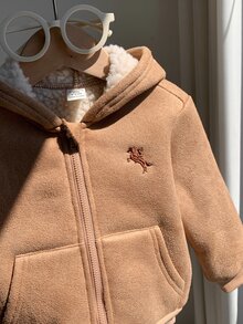 SHEIN 中性嬰兒男孩/女孩、幼兒秋冬超厚抓絨內裡連帽夾克，嬰兒加厚外套，冬季外套，絎縫外套，抓絨，加厚 - 棕色 - 查看 5