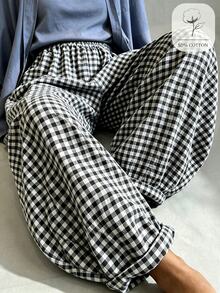 SHEIN Women's Summer 2026 New Bohemian Retro Blue Plaid Loose Lantern Balloon Pants, Cropped Length, Cotton Textured Bubble Plaid Fabric; Elastic Waist Design Fits Various Body Types, Loose Lantern Silhouette Casual And Relaxed, Rolled Hem Adds Detail And Layering, Suitable For Daily Outings, Casual Looks, Lazy Vacation, Perfect For Creating A Bohemian Relaxed Atmosphere, Boho Lantern Pants, Plaid Cropped Pants, Comfortable Summer Long Pants - Black and White - View 5