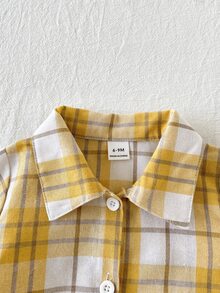 SHEIN Playful Pals 男嬰拼接長袖上衣與牛仔吊帶褲休閒日常套裝 - 卡其色 - 查看 4