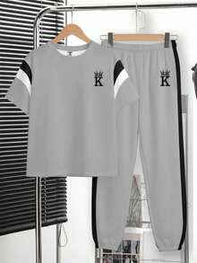 SHEIN 青少年男孩休閒舒適時尚簡約圓領短袖T恤與長褲套裝 - 彩色 - 查看 2