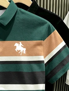 Manfinity Hypemode 美式復古經典風彩色條紋小馬Logo印花 Polo 衫，學院風休閒夏季上衣，男女款圖案 T 恤，適合日常穿著、休閒度假，短袖 - 彩色 - 查看 3