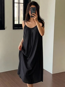 DAZY 夏季極簡風抓褶細肩帶中長洋裝女款居家服 - 藏蓝色 - 查看 3