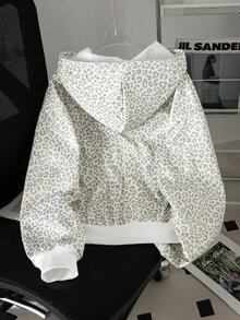 SHEIN 1件青少年女孩美式復古甜酷豹紋夾克，校園街頭日常出遊穿搭，春秋淺灰色滿版豹紋 NYC 字母連帽拉鍊寬鬆休閒衛衣 - 灰色 - 查看 2